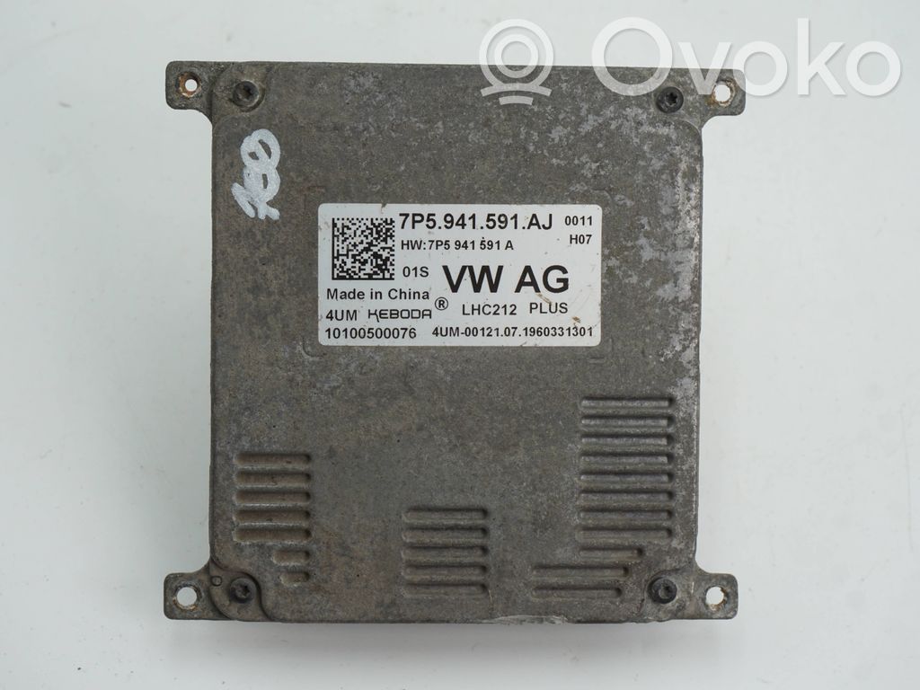 Volkswagen Golf VII Voltage converter/converter module 