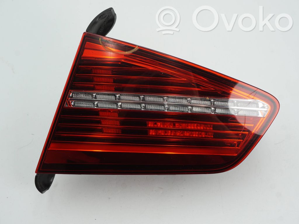 Lampa tylna   3G5945308E