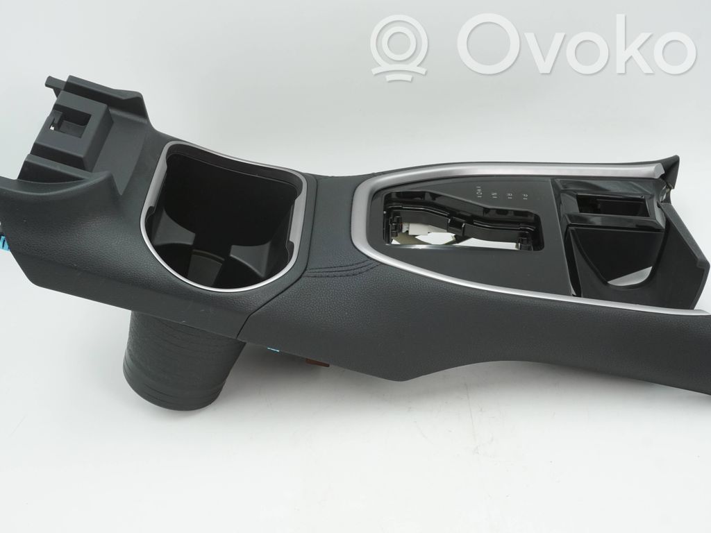 Subaru Outback (BT) Pavarų perjungimo svirties apdaila (plastikinė) 