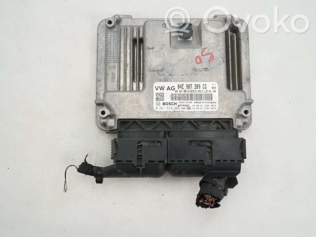 Volkswagen PASSAT B8 Engine control unit/module 