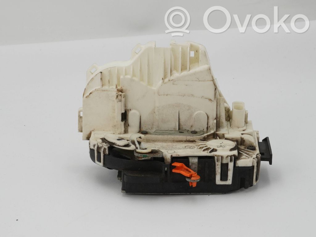 Etuoven lukko   P04589693AAA