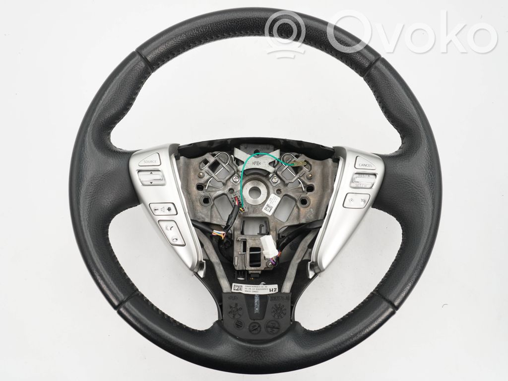 Nissan Note (E12) Руль 