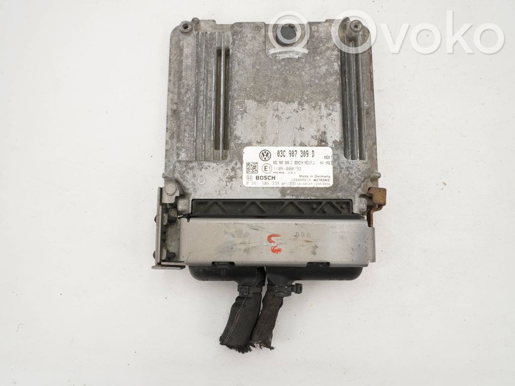 Volkswagen PASSAT B7 Engine control unit/module 