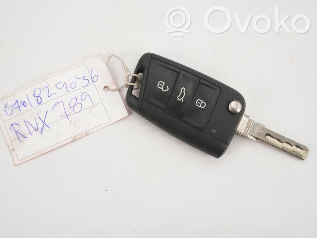Volkswagen Golf VII Klucz / Karta zapłonu 