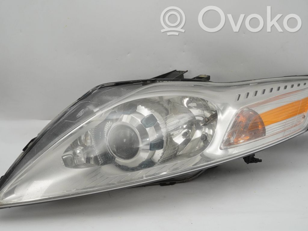 Ford Mondeo MK IV Lampa przednia 