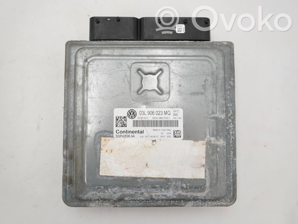 Volkswagen Golf VI Engine control unit/module 