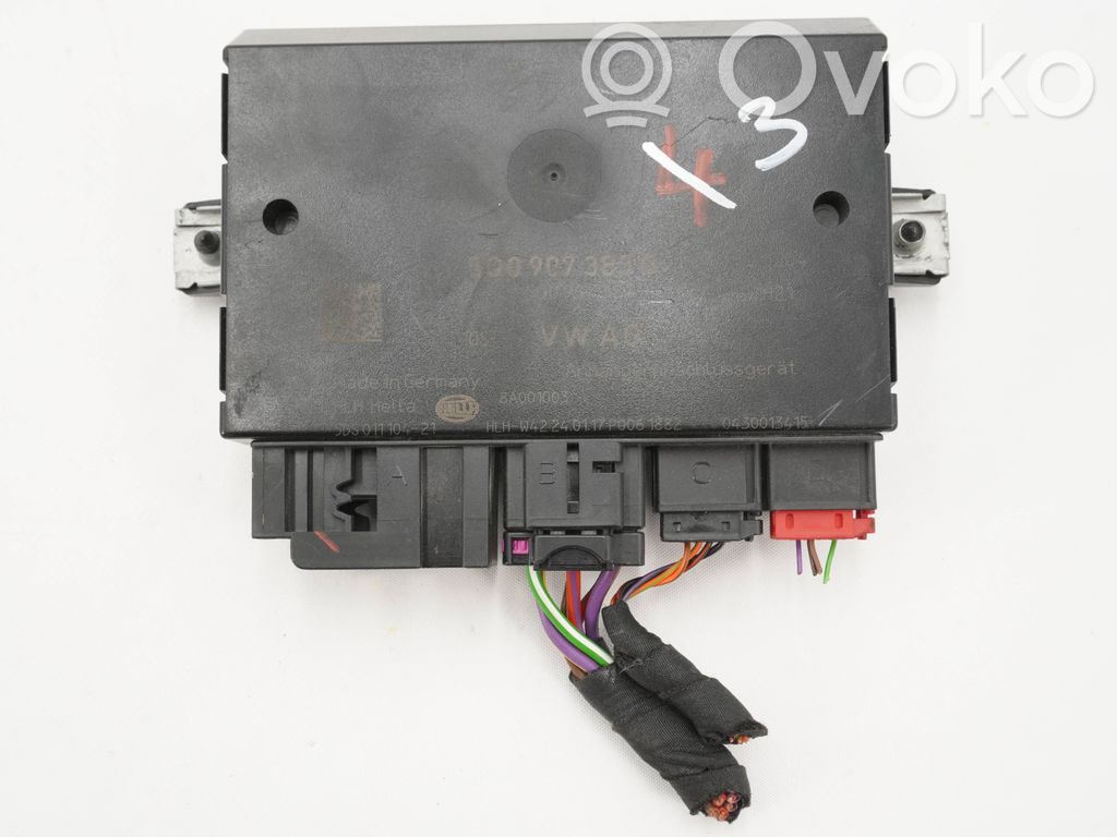 Volkswagen PASSAT B8 Unitate/modul de comandă remorcă cu bară de tractare 