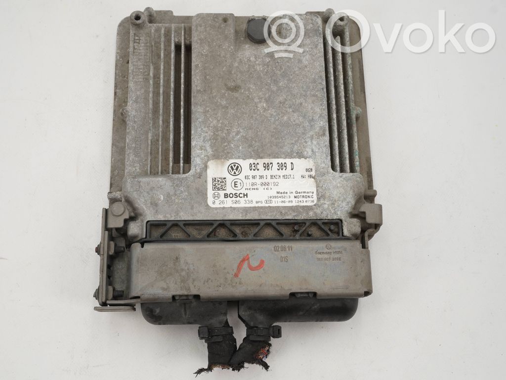 Volkswagen PASSAT B7 Engine control unit/module 