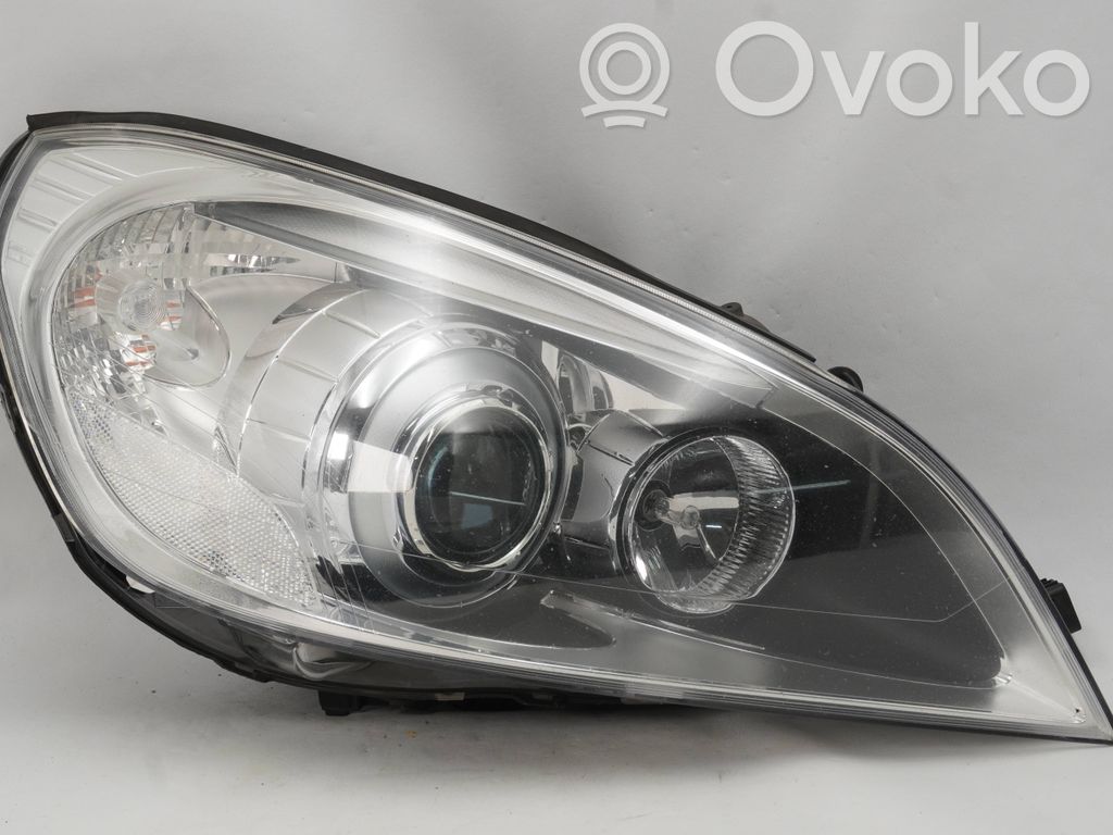 Volvo V60 Lampa przednia 
