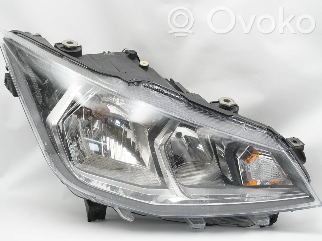 Seat Ibiza V (KJ) Lampa przednia 