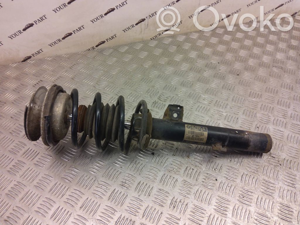 BMW 1 E82 E88 Amortyzator osi przedniej ze sprężyną 