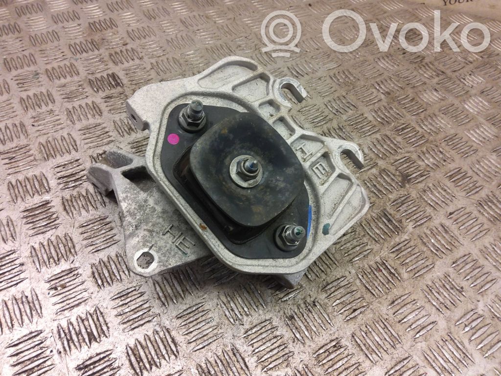 Nissan Juke II F16 Engine mounting bracket 