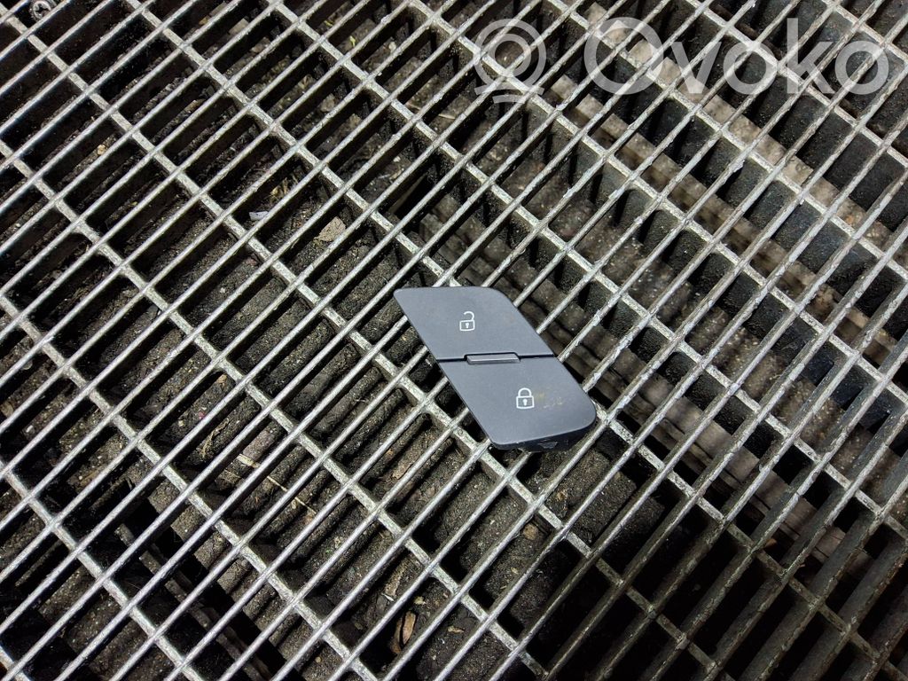 Central locking switch button   8Y2962108