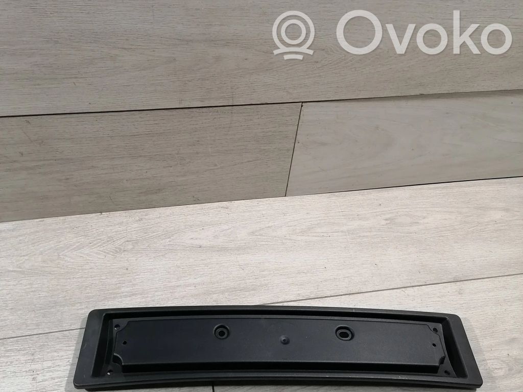 Tesla Model 3 Numerio laikiklis 