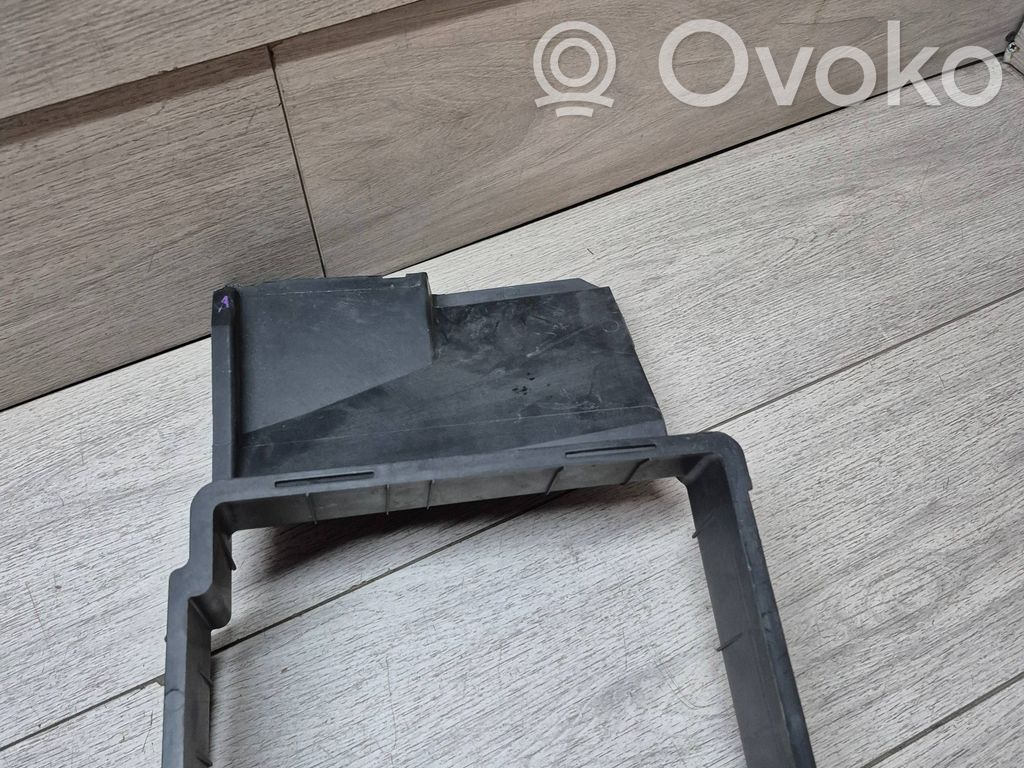 Renault Clio IV Prowadnica powietrza intercoolera 