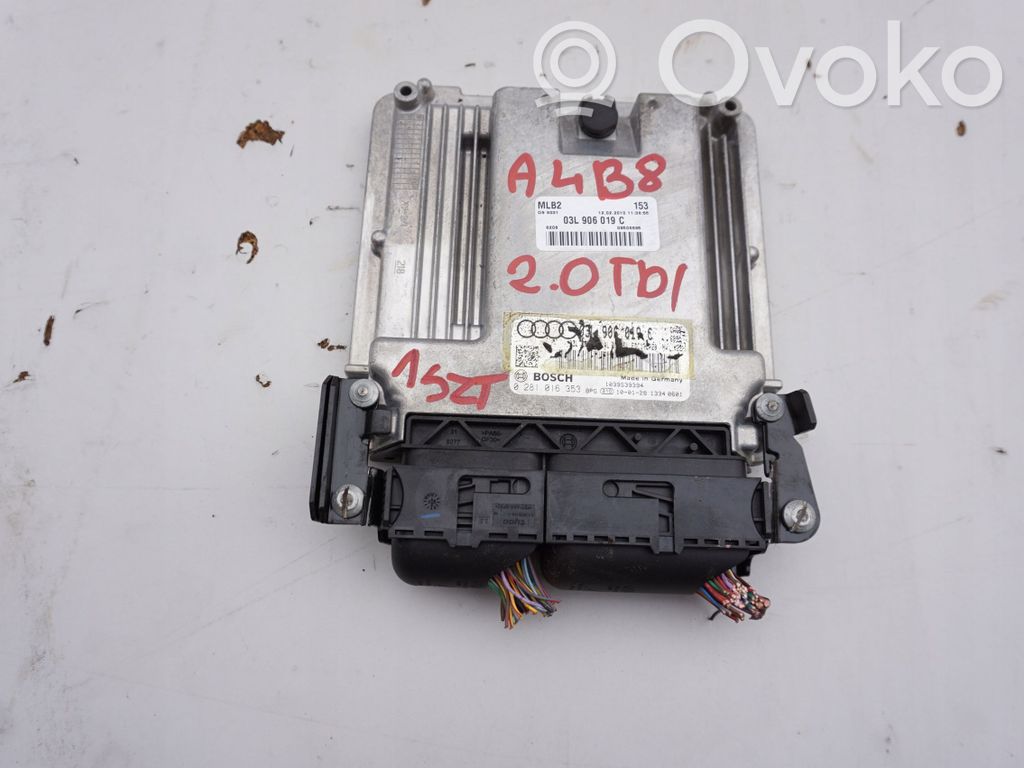 Audi A4 S4 B8 8K Engine control unit/module 