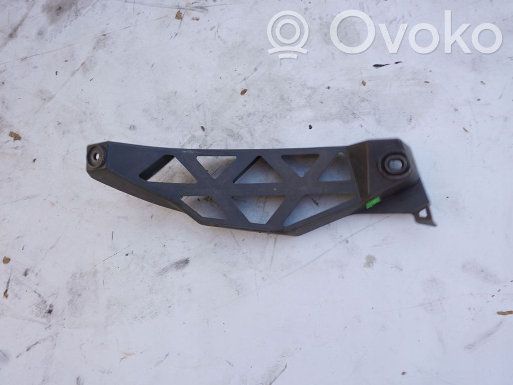 Skoda Octavia Mk2 (1Z) Rear bumper mounting bracket 