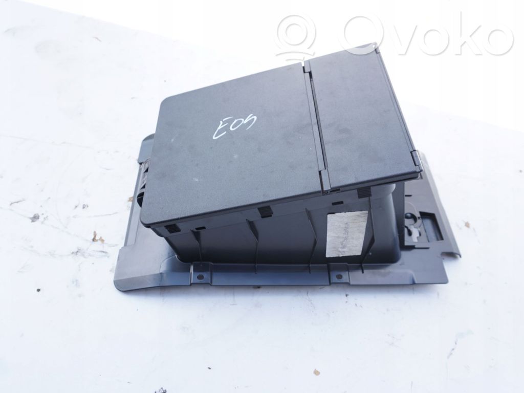 Volkswagen Eos Glove box 