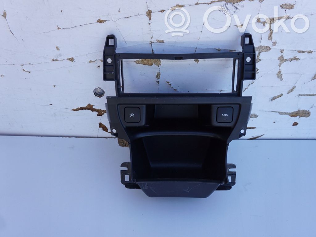 Citroen DS3 Kita panelės detalė 