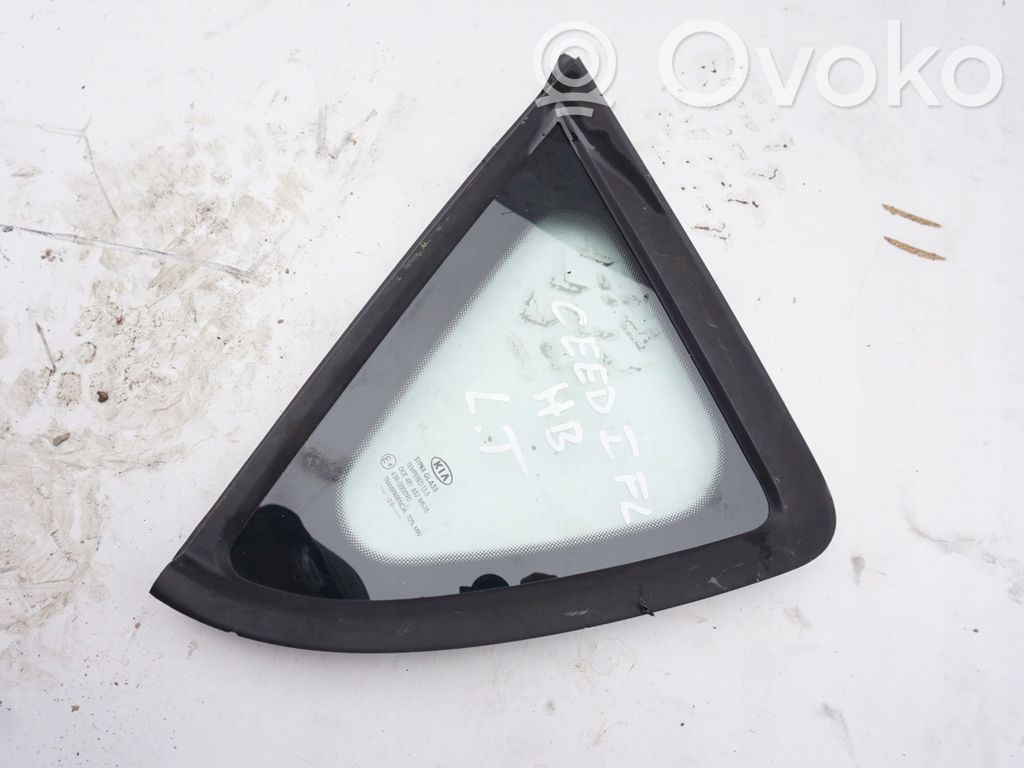 KIA Ceed Front triangle window/glass 