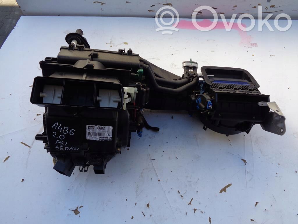 Audi A4 S4 B6 8E 8H Interior heater climate box assembly 
