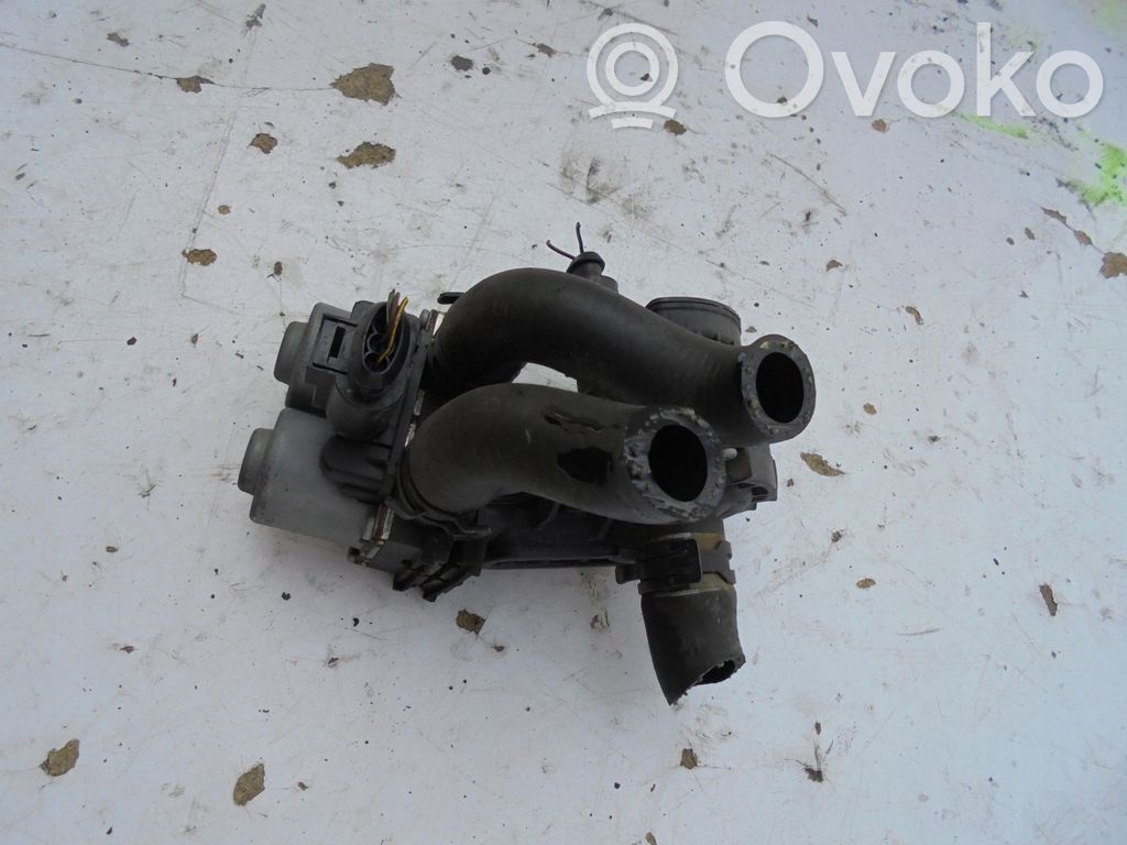 Audi A6 S6 C6 4F ABS-pumpun kiinnike 