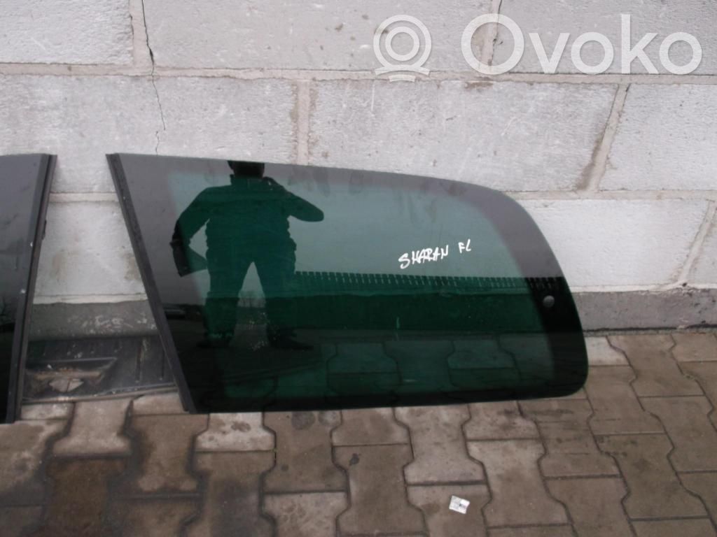 Volkswagen Sharan Front triangle window/glass 