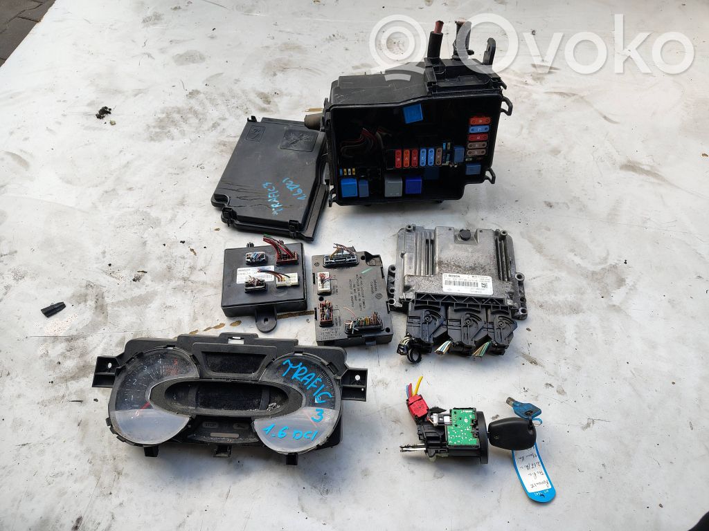 Engine control unit/module   237106626R