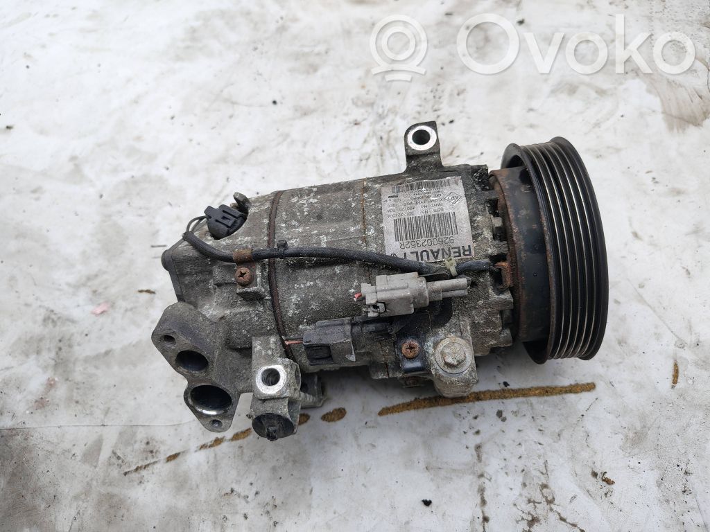 Renault Clio IV Air conditioning (A/C) compressor (pump) 