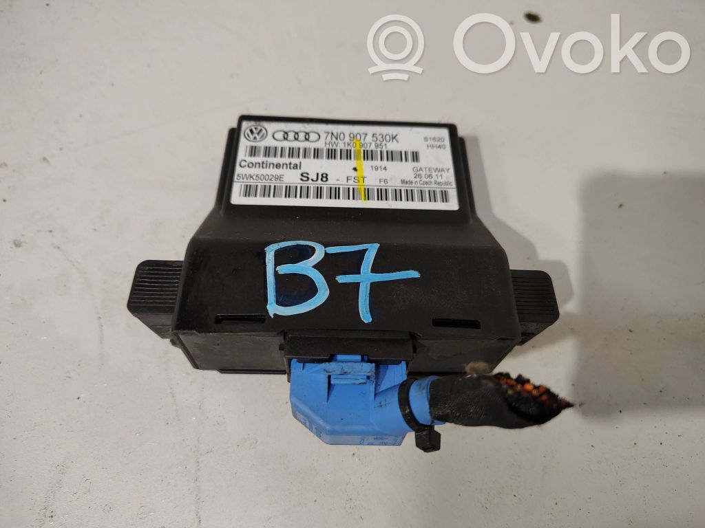 Volkswagen PASSAT B7 Módulo de control Gateway 