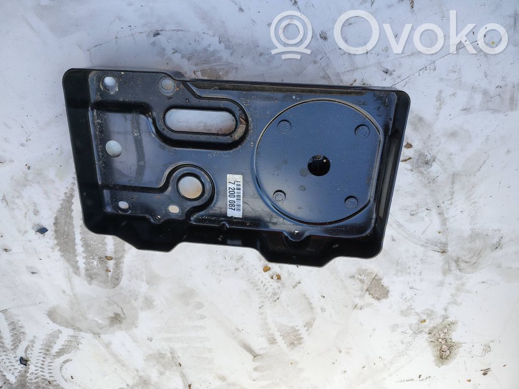 BMW 3 E92 E93 Batteriehalterung 