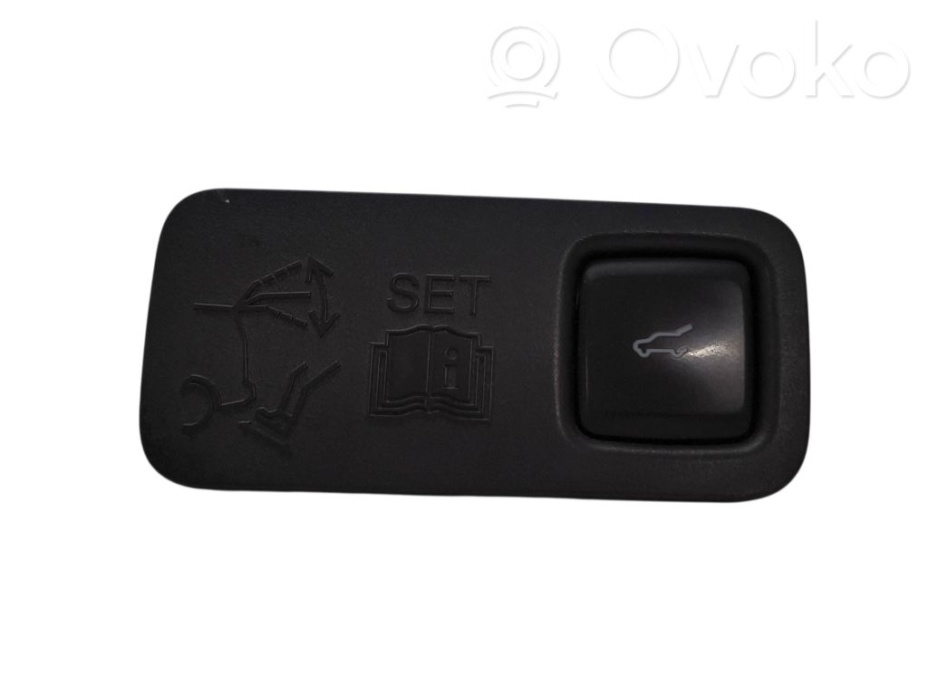 Ford Mustang Mach-E Interruptor para abrir la puerta trasera 