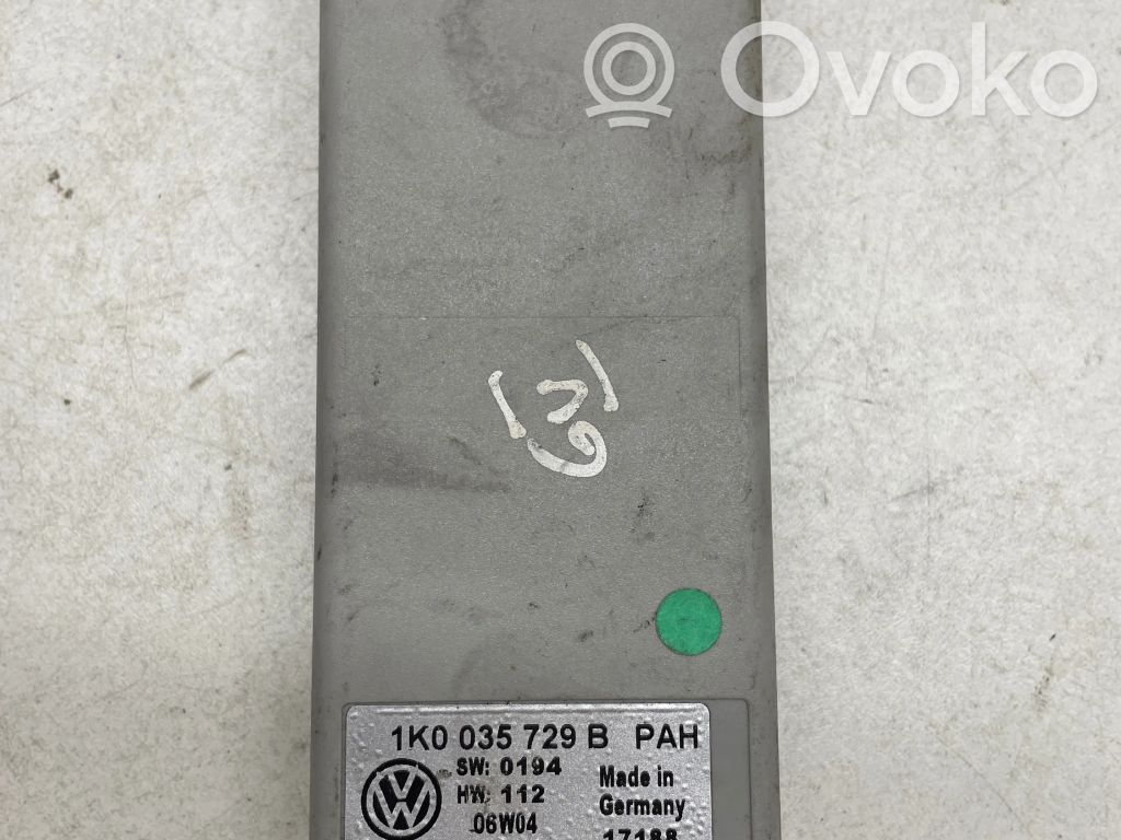 Volkswagen Golf V Telefono valdymo blokas 