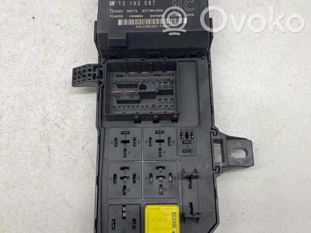 Opel Vectra C Fuse module 
