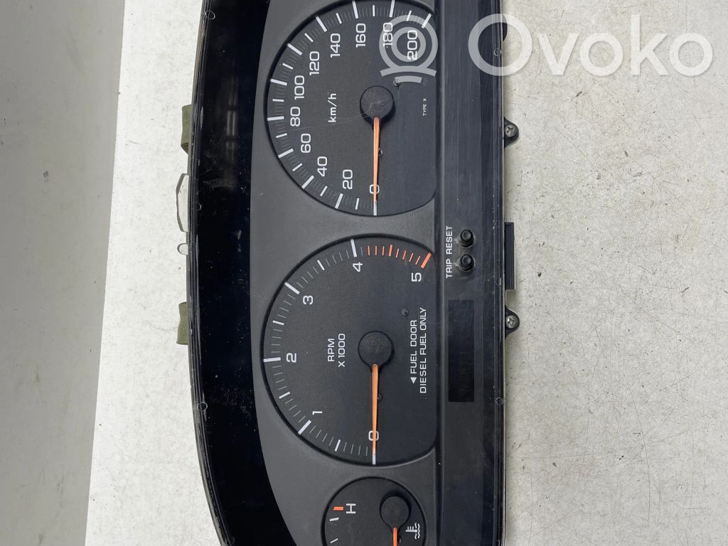Chrysler Voyager Speedometer (instrument cluster) 
