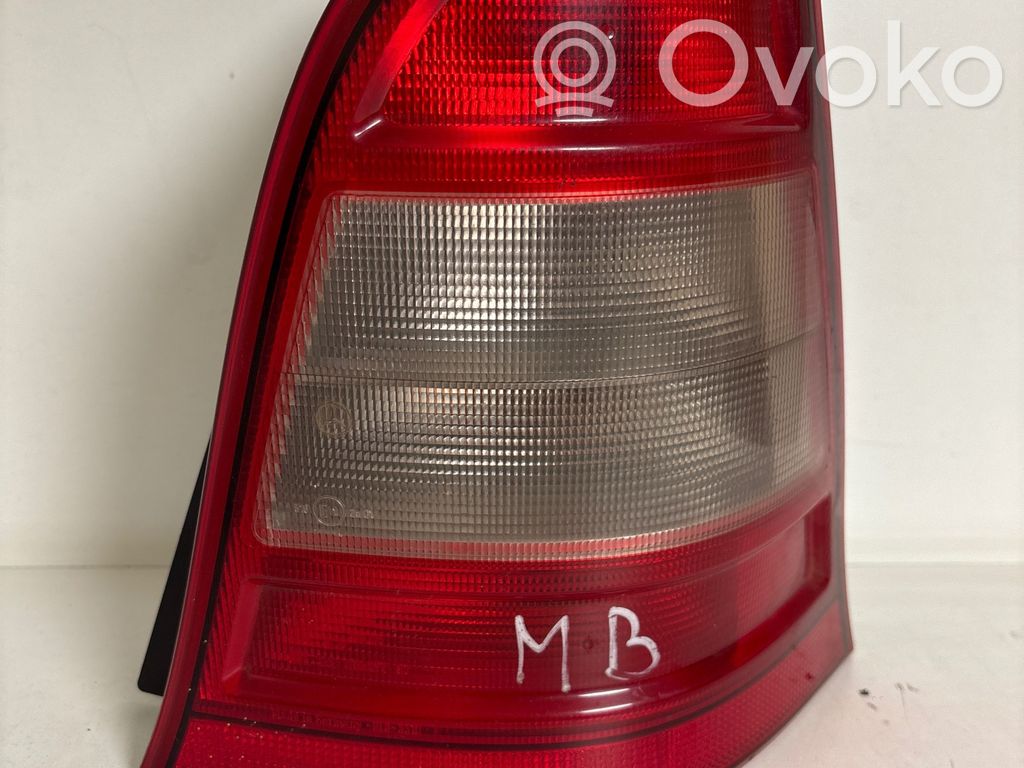 Lampa tylna   1688200664R,3310R,34032