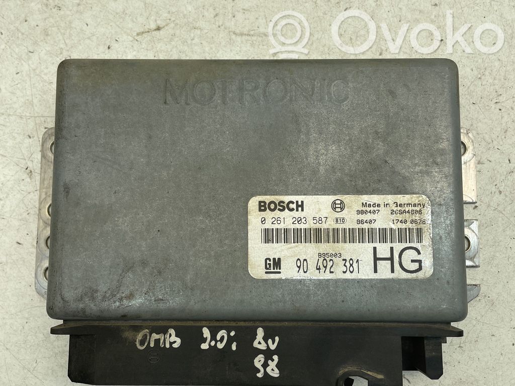 Opel Omega B2 Engine control unit/module 