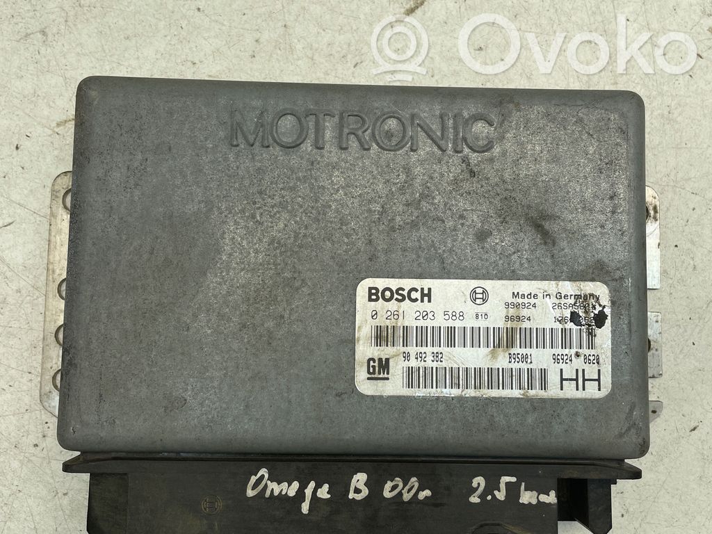 Engine control unit/module   0261203588,90492382,26SA5801