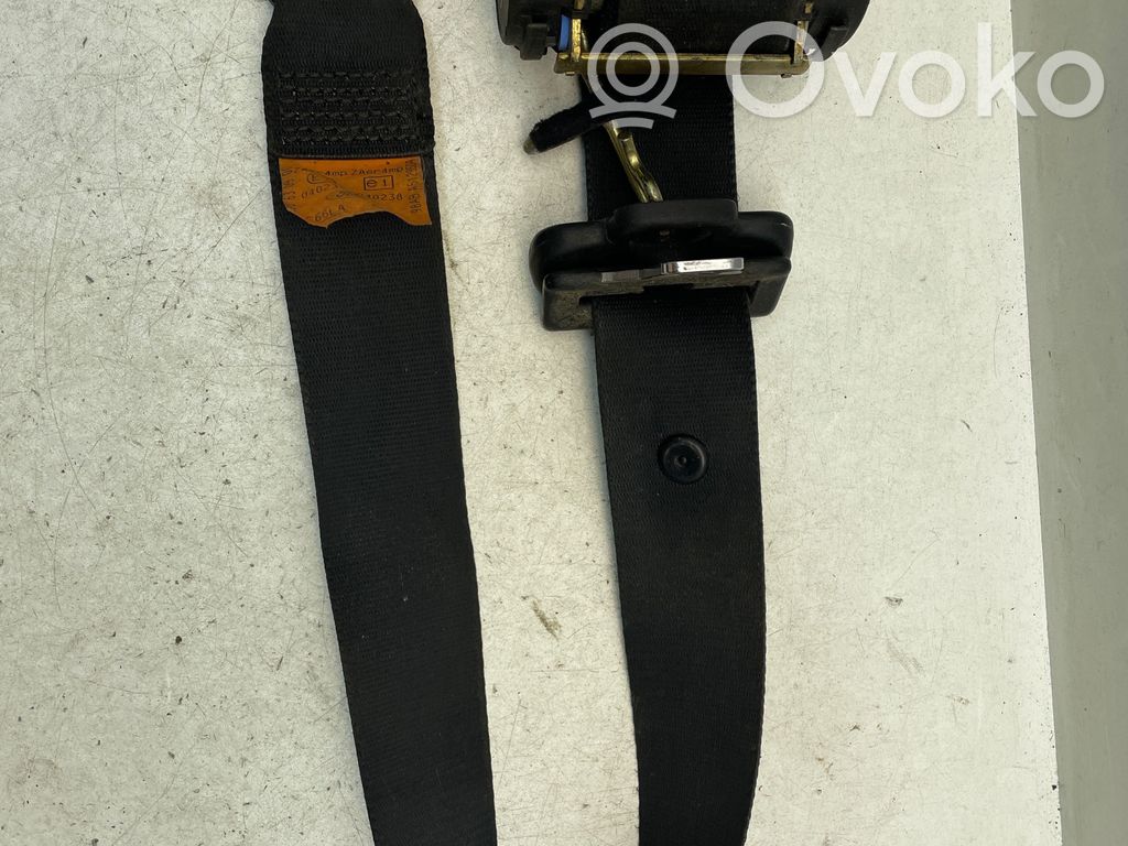 Ford Focus Front seatbelt 