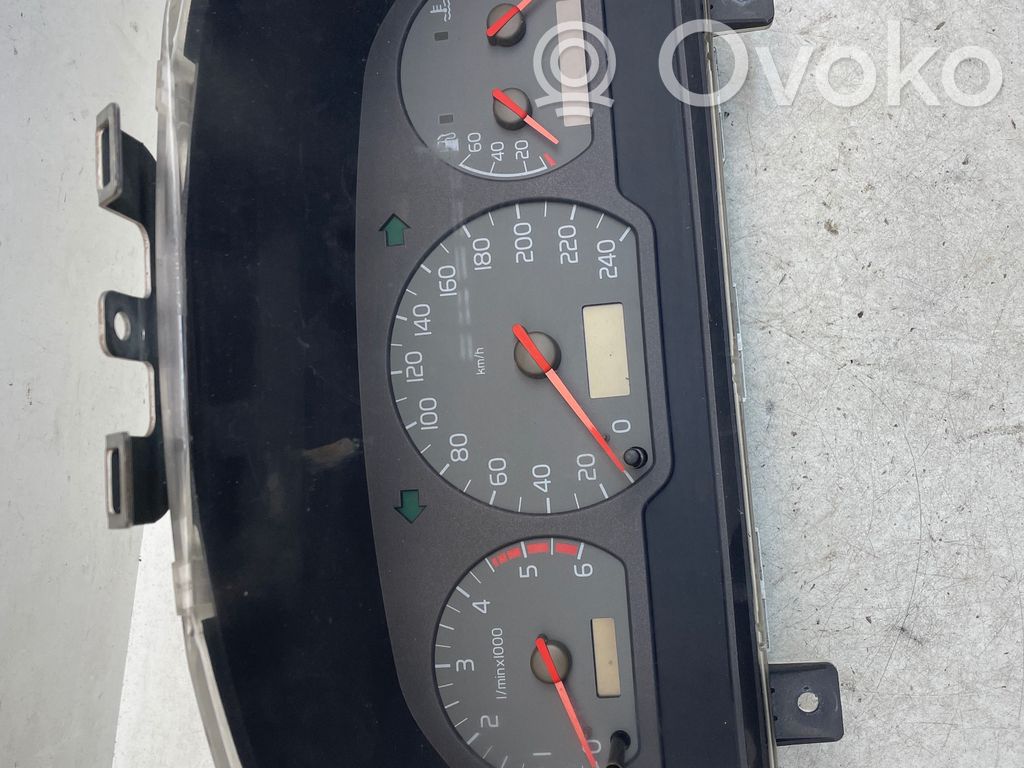 Volvo S40, V40 Spidometras (prietaisų skydelis) 