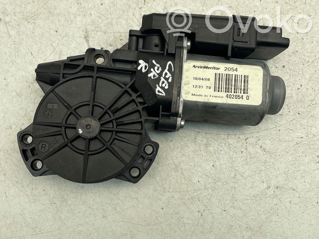 KIA Ceed Front door window regulator motor 