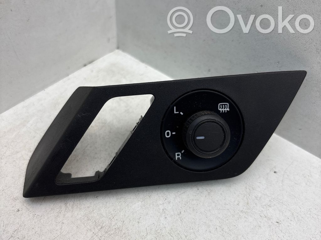 Volkswagen Caddy Wing mirror switch 