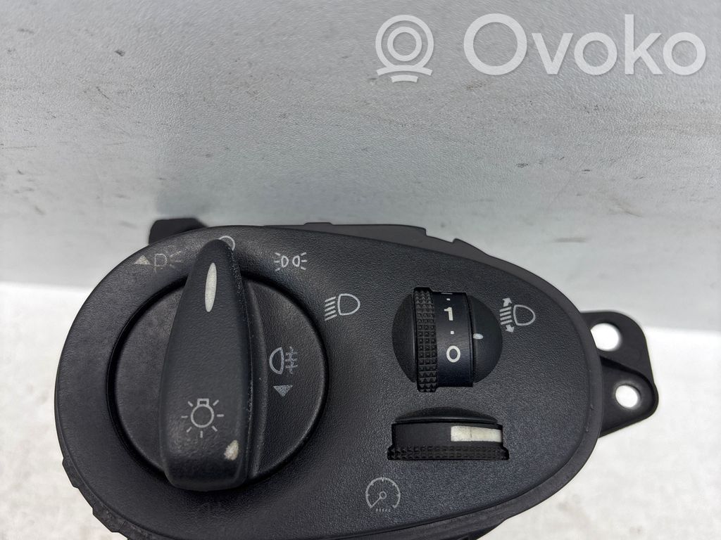 Ford Focus Light switch 