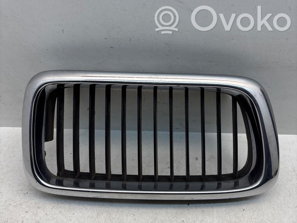 BMW 7 E38 Front grill 