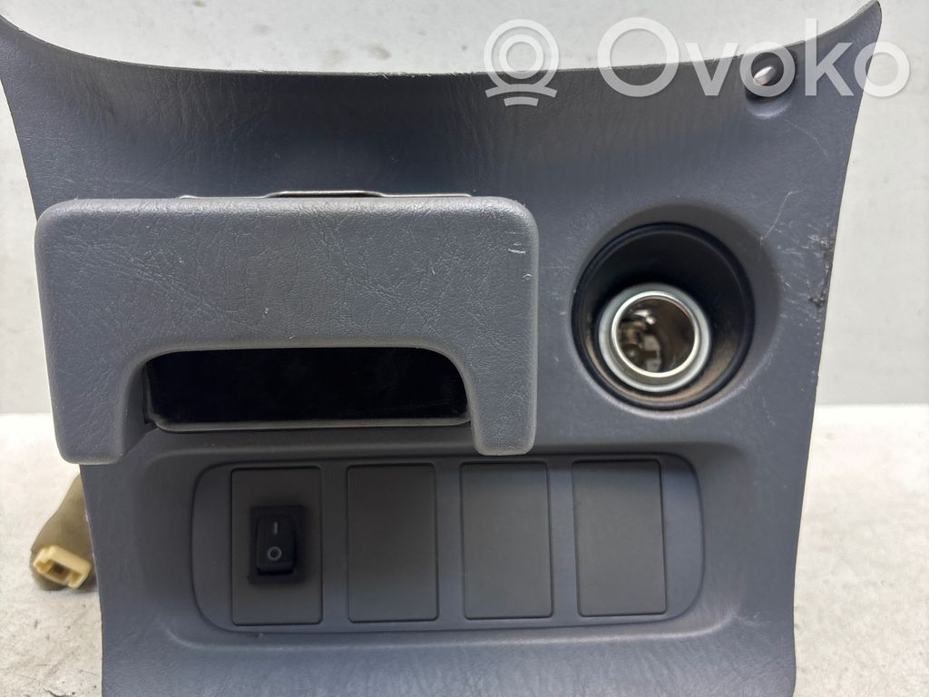 Toyota RAV 4 (XA20) Altra parte interiore 