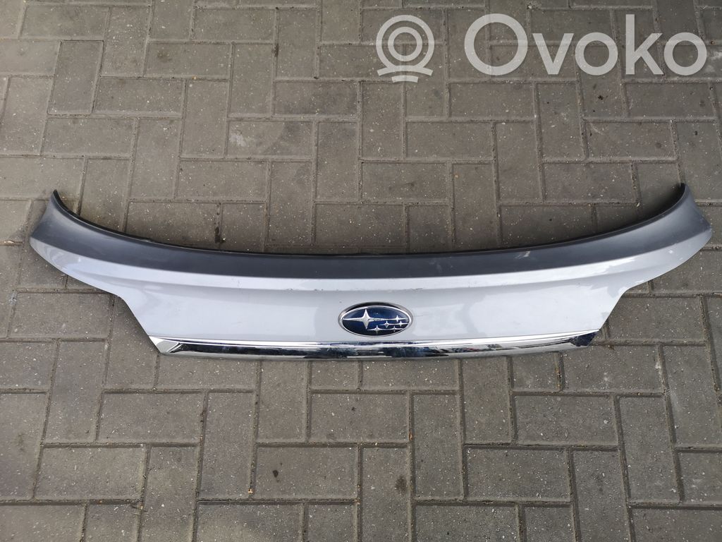 Subaru Outback Tailgate trim 