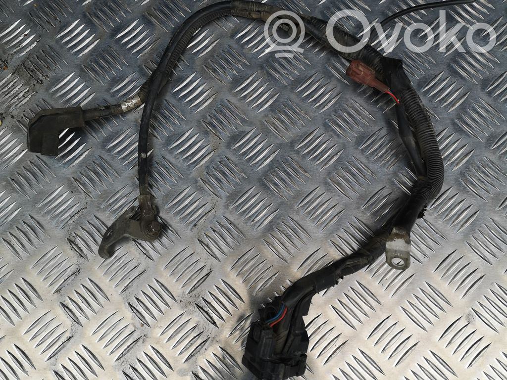 Subaru Outback Minusinis laidas (akumuliatoriaus) 