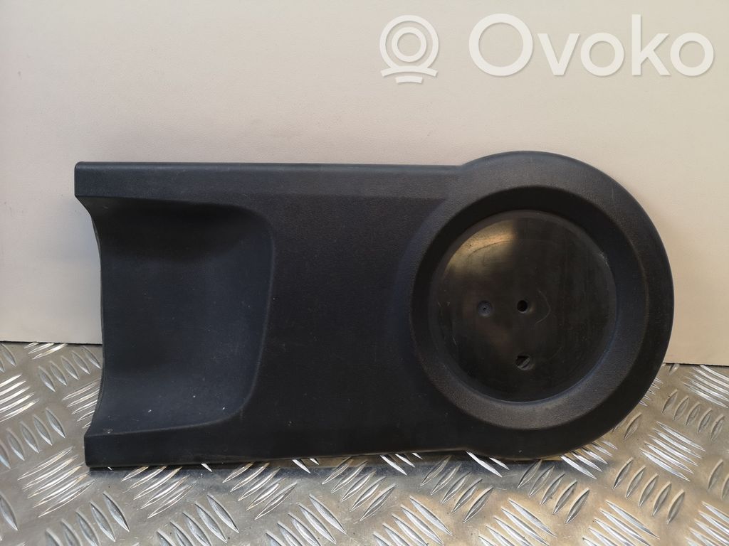 Fiat Doblo Aizmugurē durvju dekoratīvā apdare (moldings) 