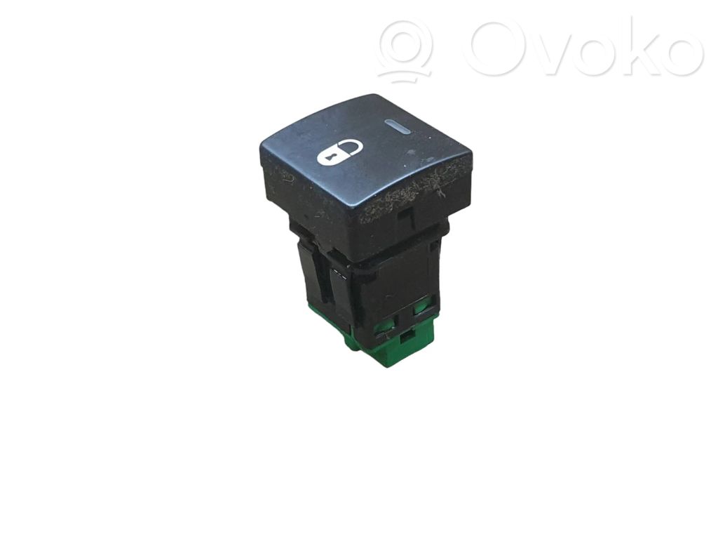 Citroen Berlingo Central locking switch button 