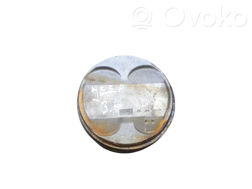 Jeep Grand Cherokee Piston 